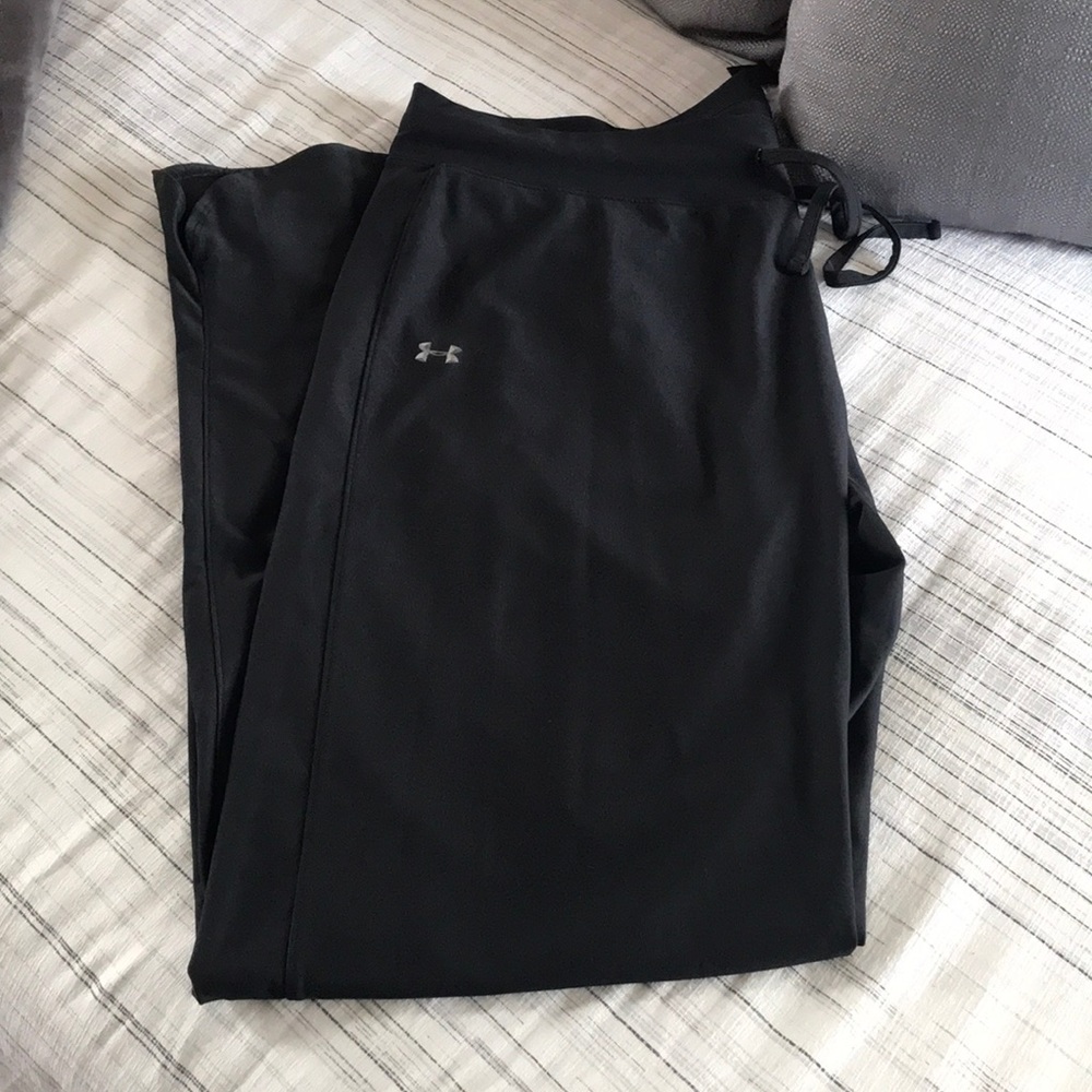 Under Armour loose leg athletic pants